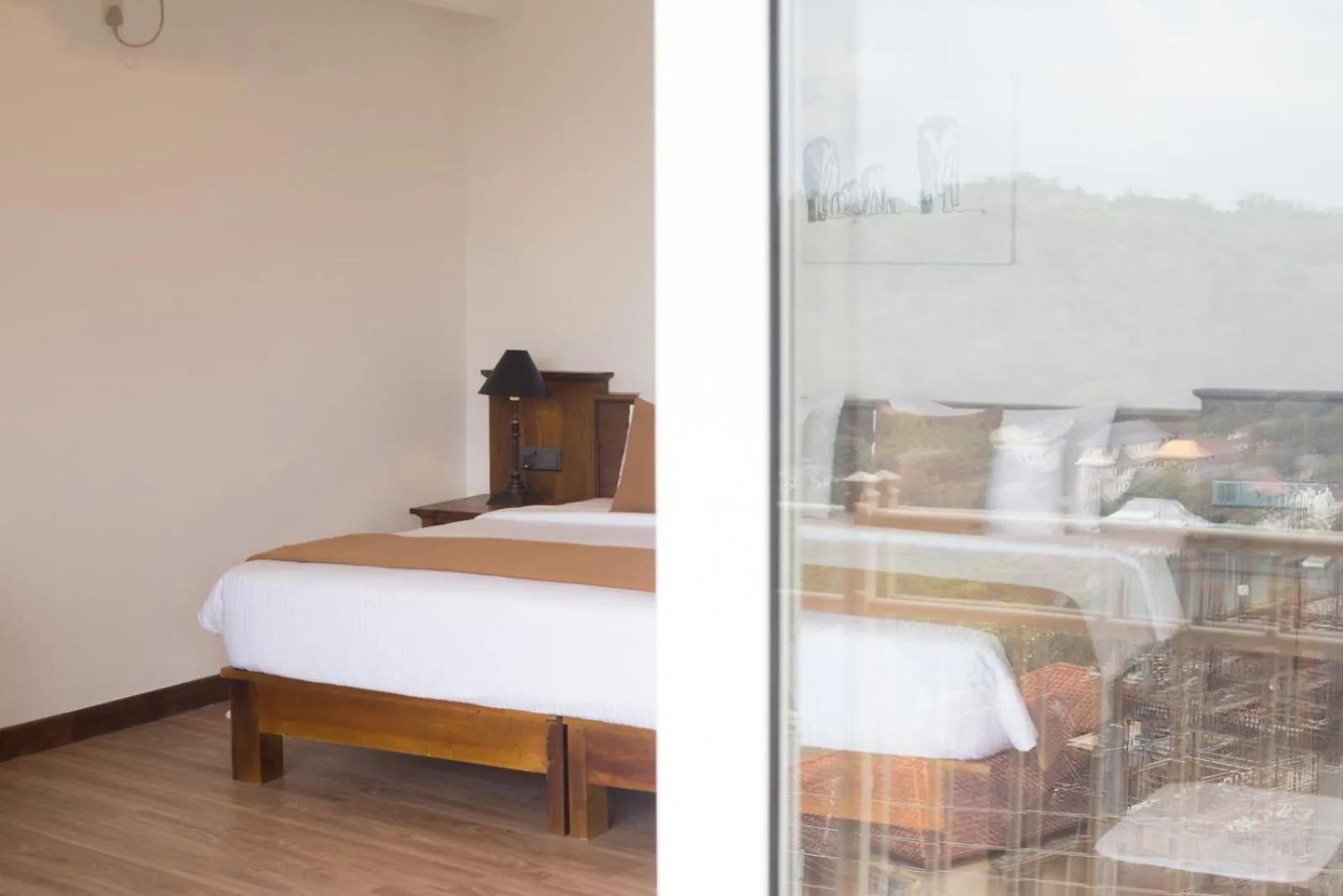 360 Lake View Hotel Kandy